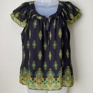 Women’s Petite Black and green top.
